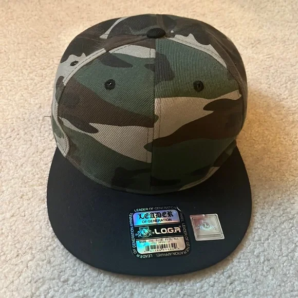 Camo Snapback - Picture 1 of 2